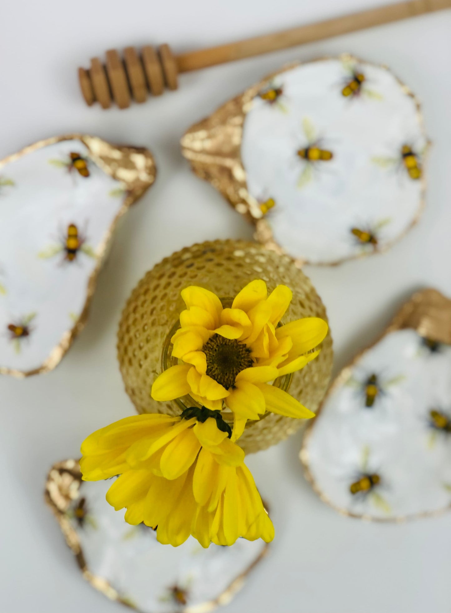 Bumble Bee Oyster Shell Ring Dish