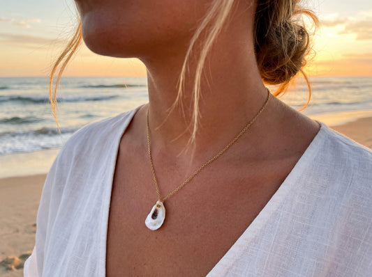 Minimalist Oyster Shell Necklace